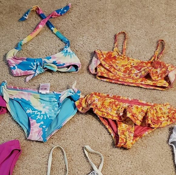 Swimsuits,  girls size 4 / 5 - Picture 4 of 4